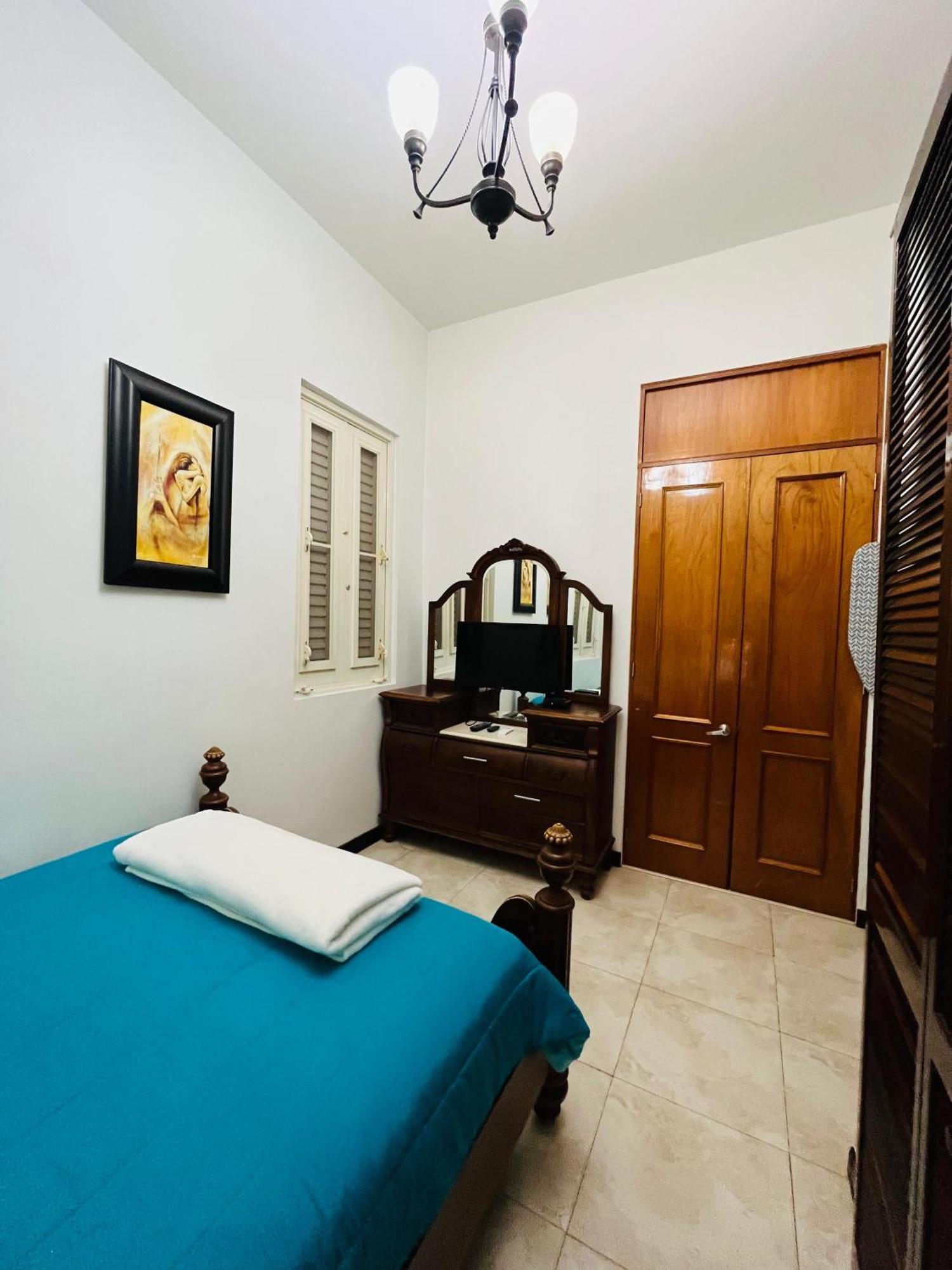 Hotel Libertad Lares Экстерьер фото