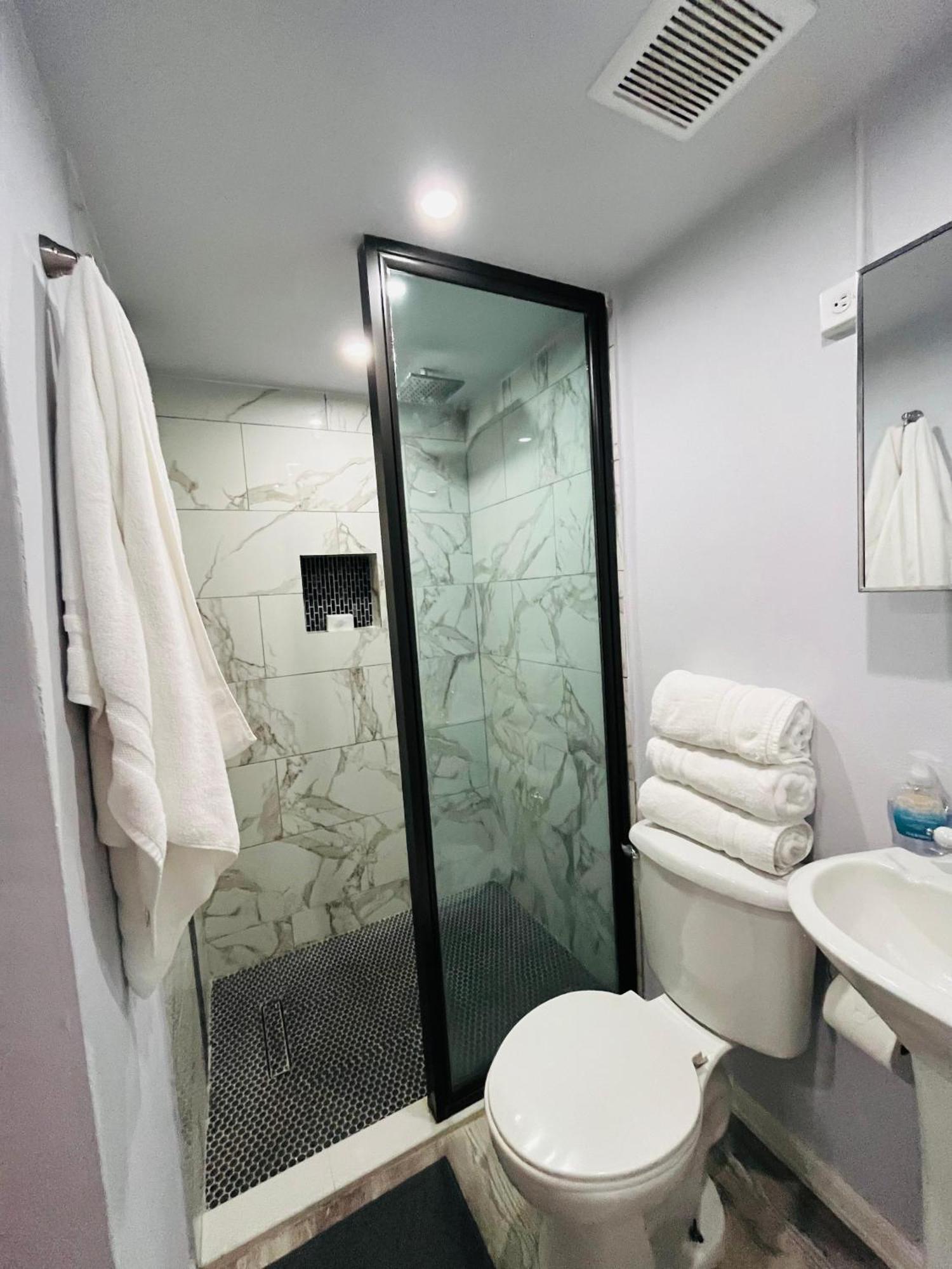 Hotel Libertad Lares Экстерьер фото